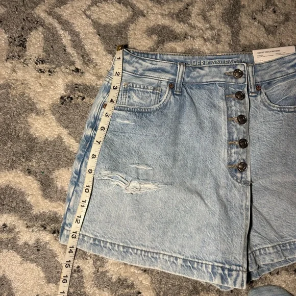 NWT American Eagle Light wash mom Jean denim Skort size 6 🤍 - Picture 5 of 6
